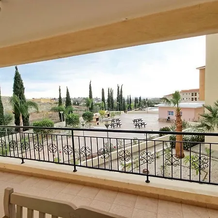 Daire Sandy Beach With Swimming Pool And Klorakas