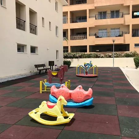 Daire Sandy Beach With Swimming Pool And Klorakas